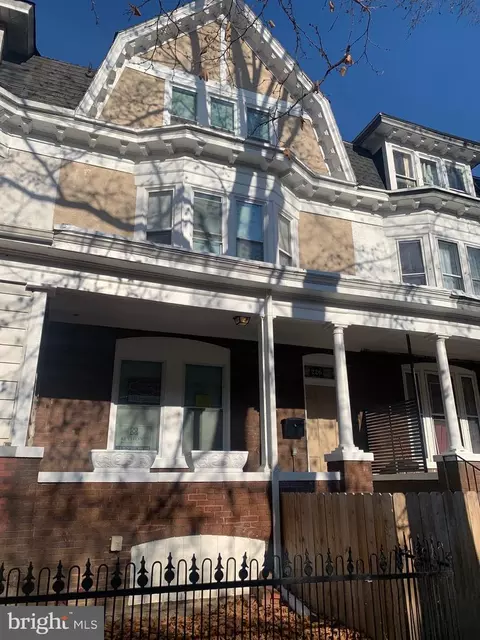 226 Emerald St, Harrisburg, PA 17110