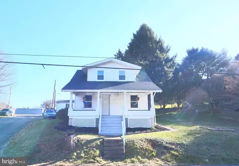 403 1st St, Millersburg, PA 17061