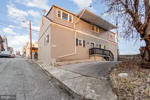 549 N Front St, Harrisburg, PA 17113