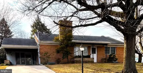 3503 Beaufort St, Harrisburg, PA 17111