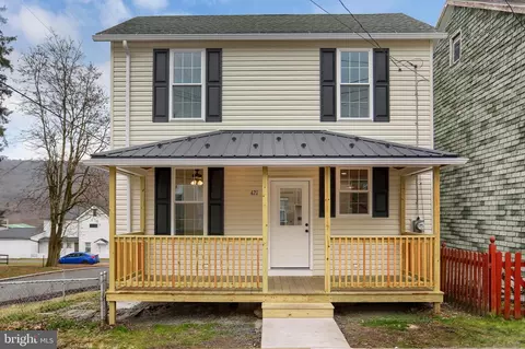 421 Walnut St, Lykens, PA 17048