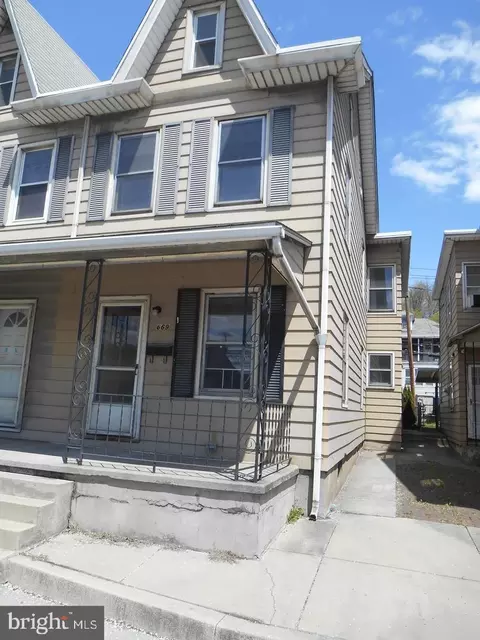 669 S Front St, Steelton, PA 17113