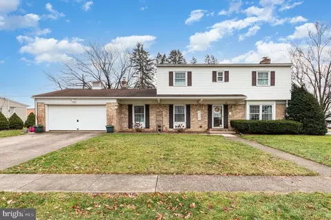 253 Redwood St, Hummelstown, PA 17036