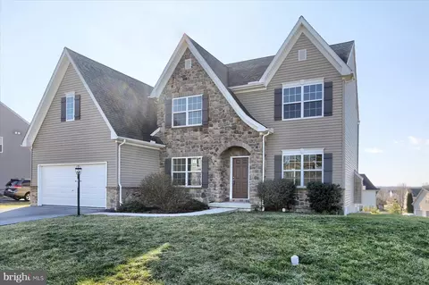 7310 Stone Ridge Cir, Harrisburg, PA 17112