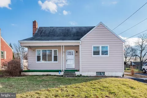 4713 Berkley St, Harrisburg, PA 17109