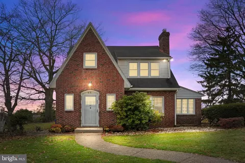 530 S 24th St, Harrisburg, PA 17104