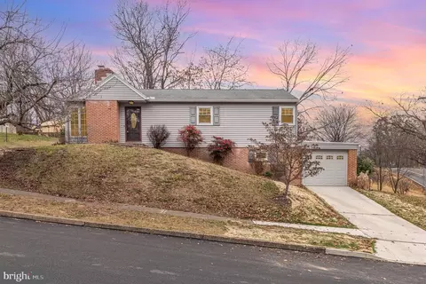 1253 Barley Corn Sq, Harrisburg, PA 17112