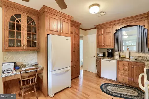 115 Brookside Ave, Hershey, PA 17033 photo 8