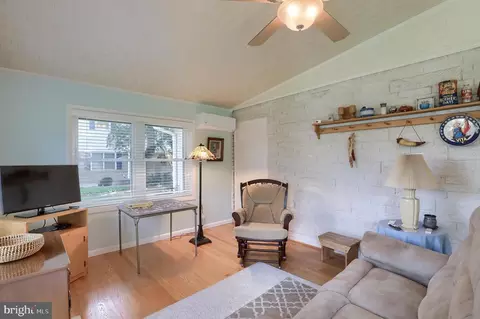 115 Brookside Ave, Hershey, PA 17033 photo 18