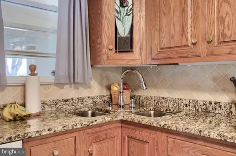 115 Brookside Ave, Hershey, PA 17033 photo 9
