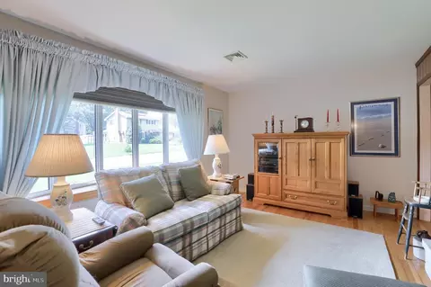 115 Brookside Ave, Hershey, PA 17033 photo 5