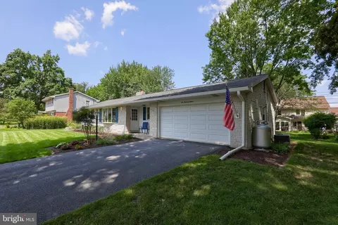 115 Brookside Ave, Hershey, PA 17033 photo 37