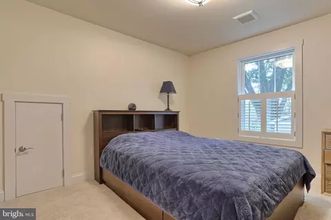 Bedroom - 245 Maple Ave, Hershey, PA 17033 photo 4 of 6