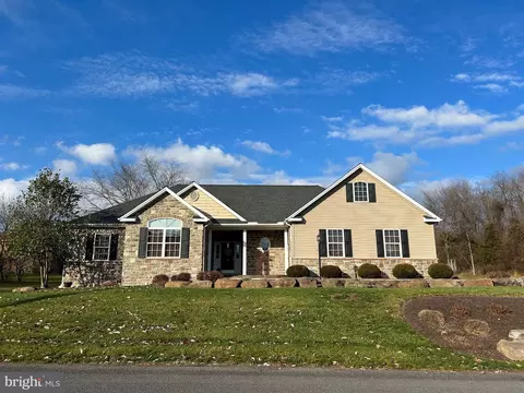 145 Cornell Dr, Millersburg, PA 17061