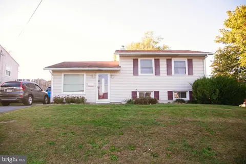 1000 Scenery Dr, Harrisburg, PA 17109