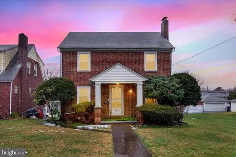 1212 Hudson St, Harrisburg, PA 17104