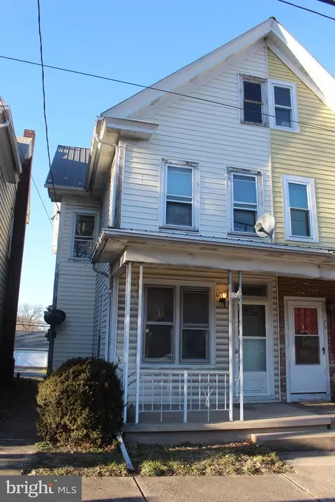 77 E Main St, Elizabethville, PA 17023