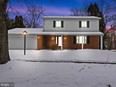 4285 Beaufort Hunt Dr, Harrisburg, PA 17110