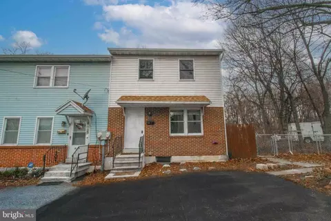 933 Highland St, Harrisburg, PA 17113