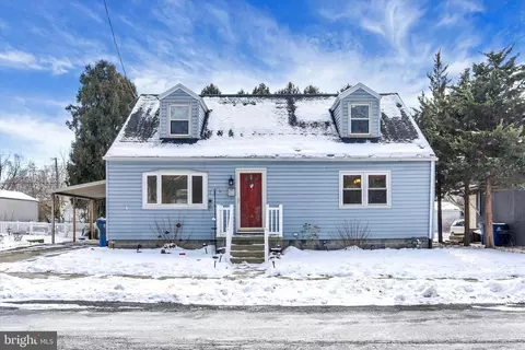 301 Market St, Highspire, PA 17034