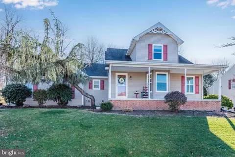 2404 Glendore Dr, Harrisburg, PA 17112
