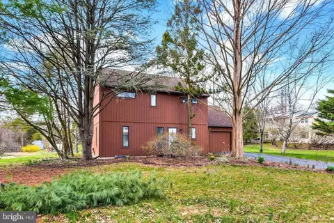 1417 Regency Cir, Harrisburg, PA 17110