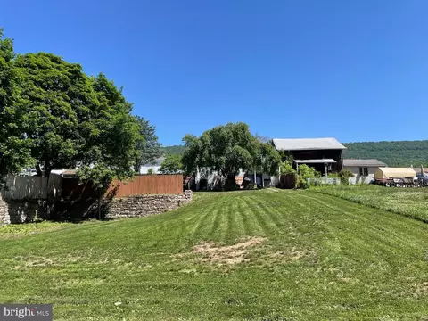 127 E And 129 E Market St, Williamstown, PA 17098