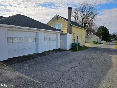 1403 E Derry Rd, Hershey, PA 17033 photo 5