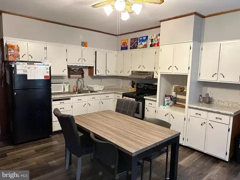 1403 E Derry Rd, Hershey, PA 17033 photo 8