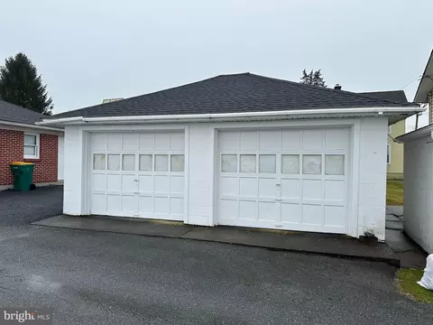 1403 E Derry Rd, Hershey, PA 17033 photo 6