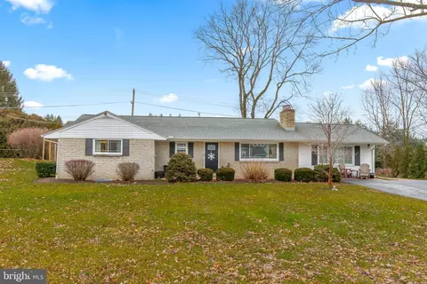 115 E Glenn Rd, Hershey, PA 17033 photo 1
