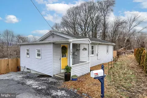 1845 Bamberger Rd, Harrisburg, PA 17110