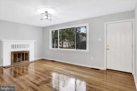 205 Wood St, Harrisburg, PA 17109