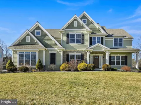 176 Savannah Dr, Hummelstown, PA 17036