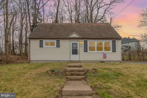 2507 Evergreen Rd, Harrisburg, PA 17109