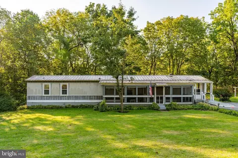 2085 Reservoir Dr, Middletown, PA 17057