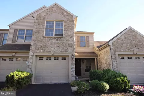 1946 Limestone Dr, Hummelstown, PA 17036