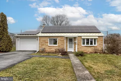 6290 Somerset St, Harrisburg, PA 17111