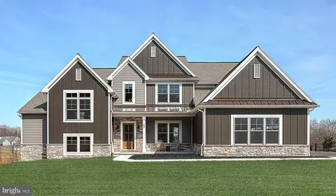 165 Willow Creek Ln, Hummelstown, PA 17036