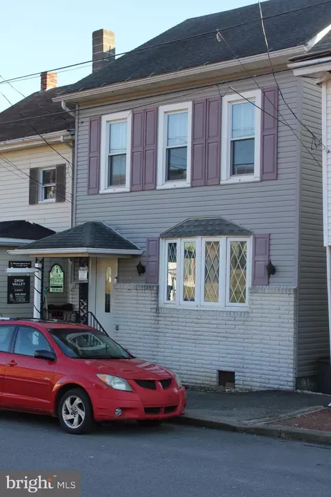 126 Vine St, Williamstown, PA 17098