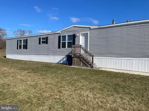 25 Dallas Dr, Grantville, PA 17028