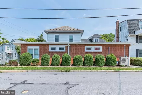 5 Duke St, Hershey, PA 17033