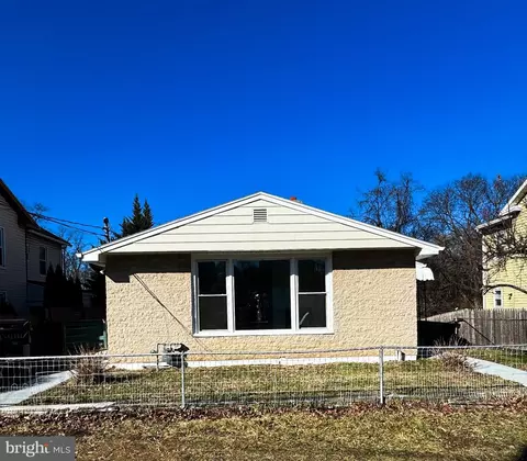 531 Bessemer St, Steelton, PA 17113