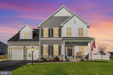 2707 Pin Oak Dr, Harrisburg, PA 17112