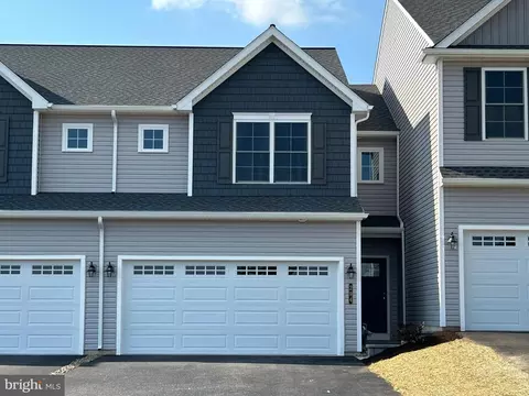 294 Sage Blvd, Middletown, PA 17057