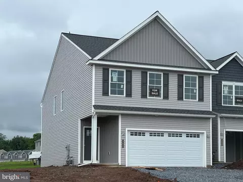 302 Sage Blvd, Middletown, PA 17057
