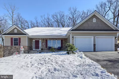 2444 Mockingbird Rd, Harrisburg, PA 17112