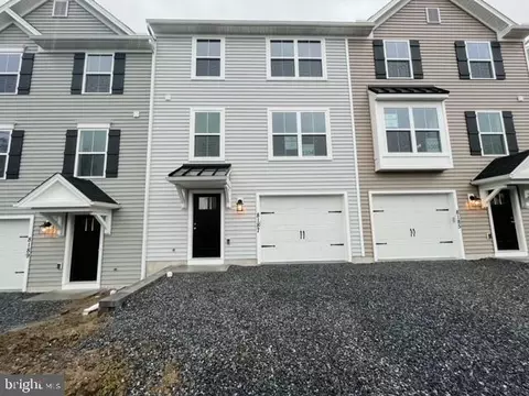 8187 Lenker Dr #2504, Harrisburg, PA 17112