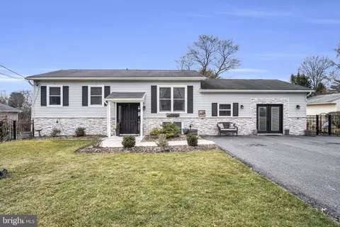 468 M St, Harrisburg, PA 17112