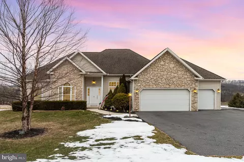 442 Camp Hebron Rd, Halifax, PA 17032